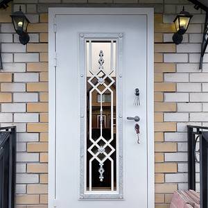 Белая стальная дверь