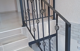 Изготовим металлоизделия: перила, заборы, ворота для дома и дачи