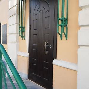 Уличная дверь с отделкой МДФ