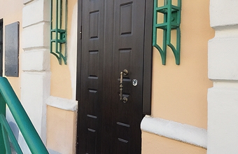 Примеры работ в сентябре: монтаж входных дверей для офисов